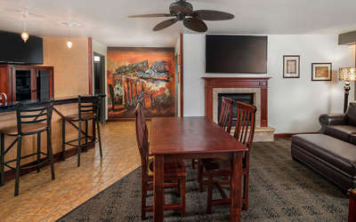 Interior of Royal Presidential Suite.