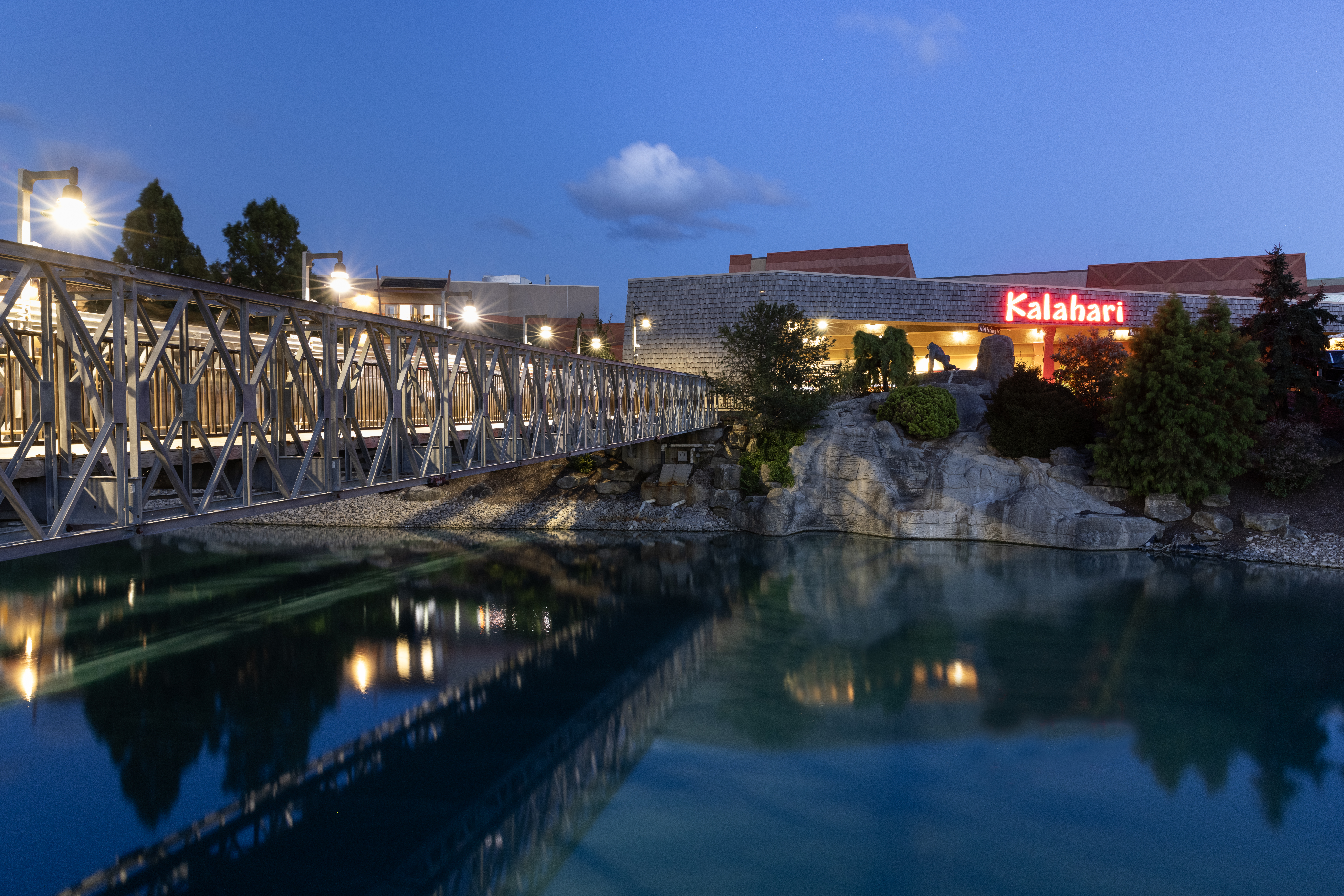 Bridge leading to Kalahari Convention Center